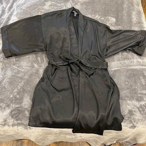 VS Silk Robe